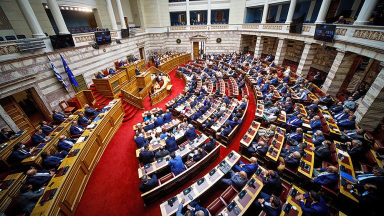 ΠΕ Λάρισας: Παραμένει με 8 βουλευτικές έδρες - Ποιοι χάνουν, ποιοι κερδίζουν