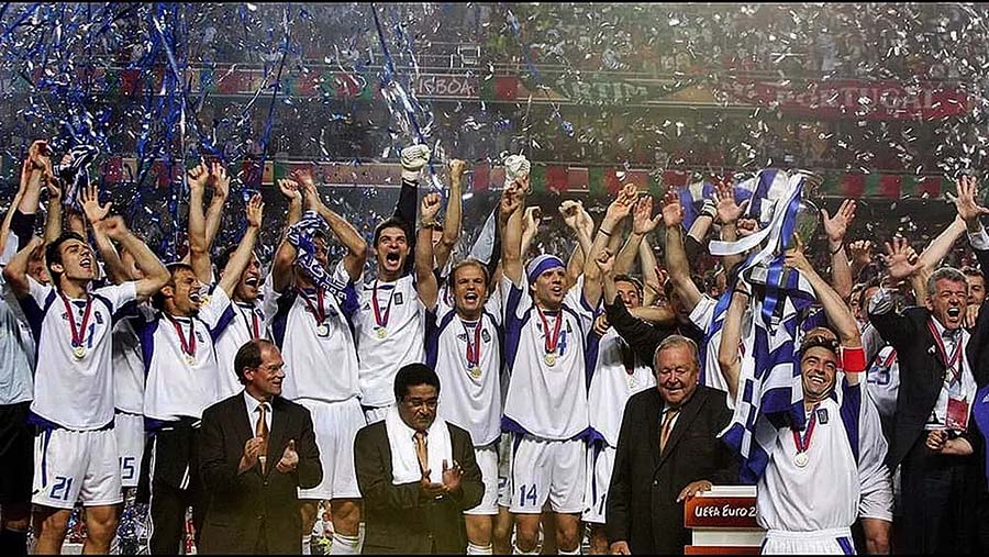 TROPHY TOUR: Το τρόπαιο του EURO 2004 την Δευτέρα στην Λάρισα