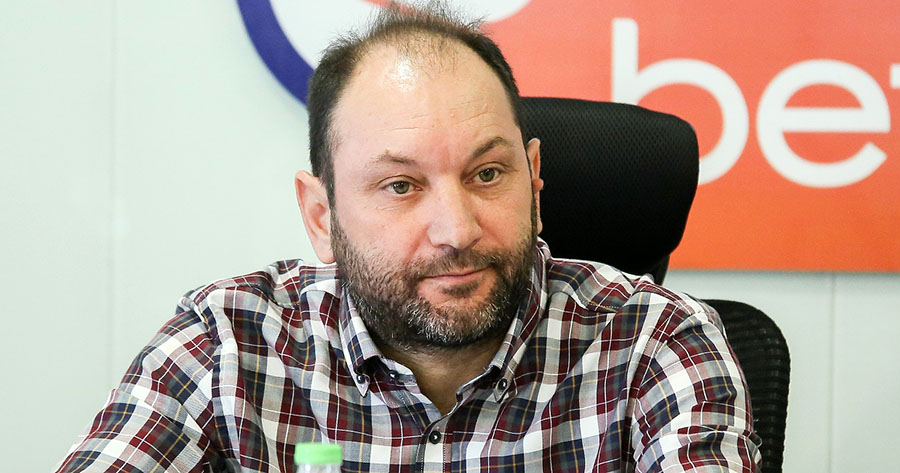 Super League 2 / Μαρτσούκος: «Δεν γίνεται, όποιος υποβιβάζεται να… καταστρέφεται!»